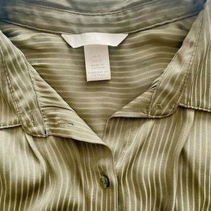 H&M Soft and Delicate Green Button Down Long Sleeve Shirt Size 10